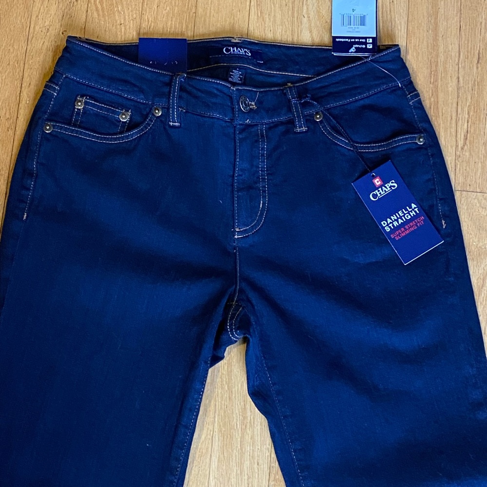 Chaps Daniella Curvy Straight Leg Women’s Jeans size 4 short - Picture 4 of 6